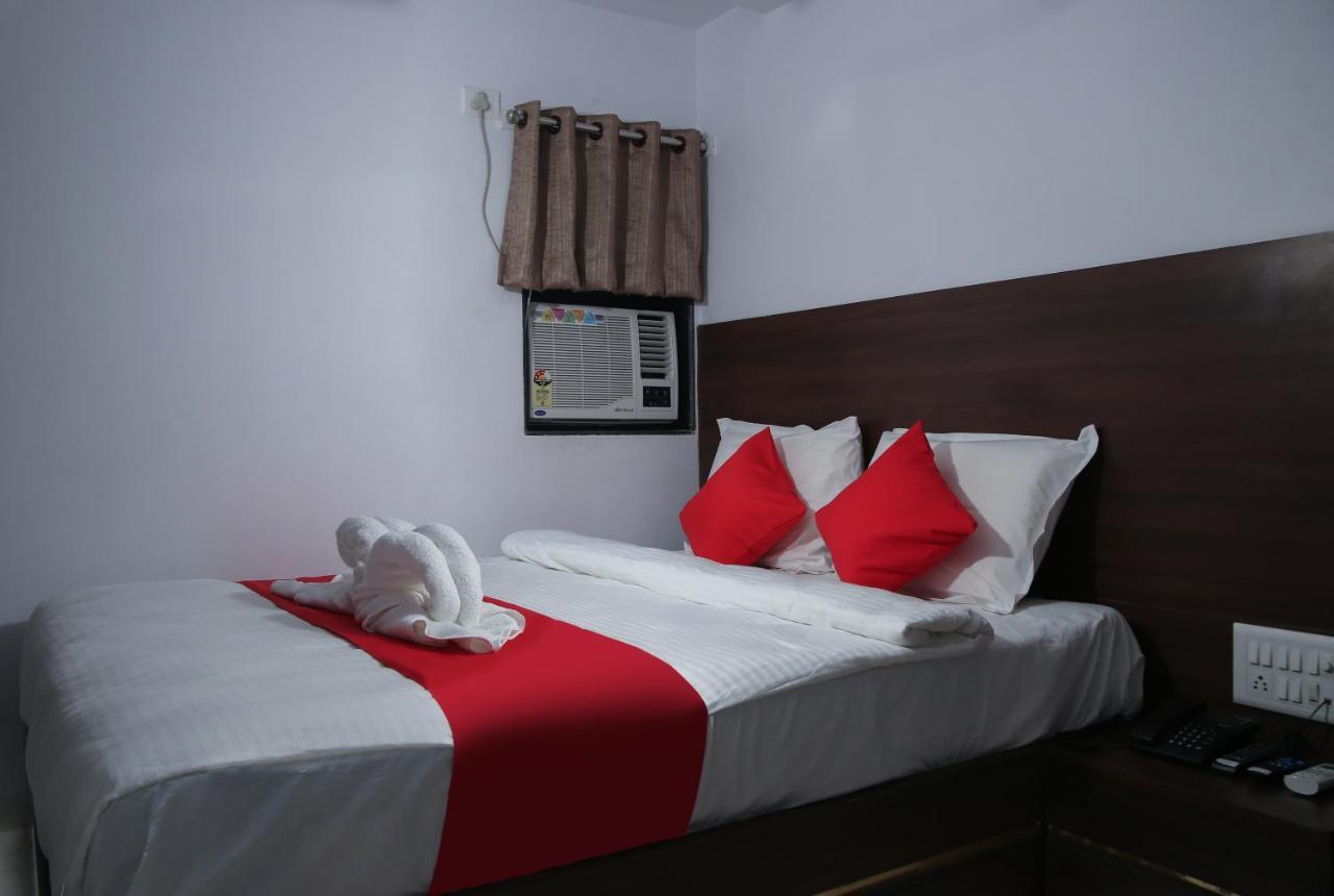 Hotel Apple Inn นาวีมุมไบ ภายนอก รูปภาพ