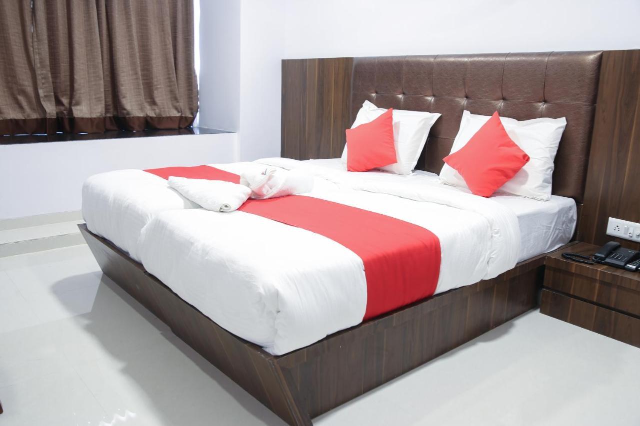 Hotel Apple Inn นาวีมุมไบ ภายนอก รูปภาพ