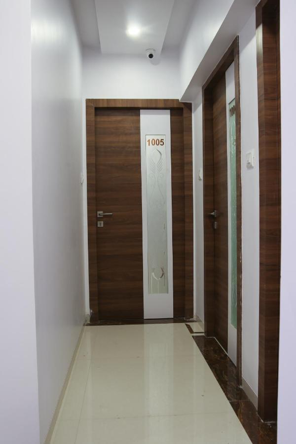 Hotel Apple Inn นาวีมุมไบ ภายนอก รูปภาพ