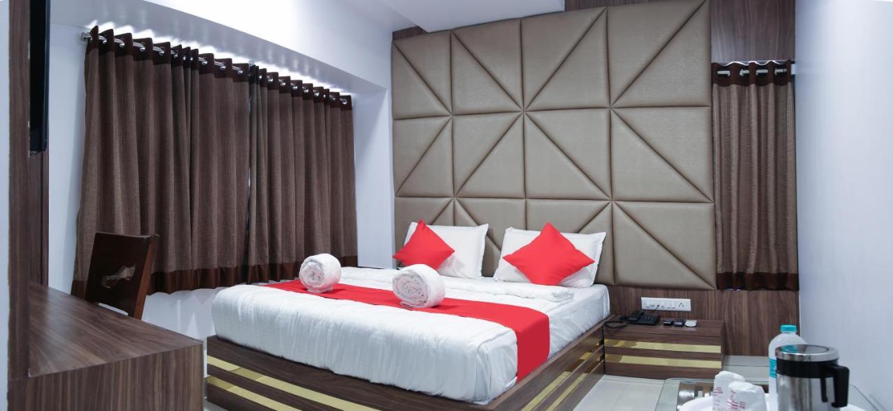 Hotel Apple Inn นาวีมุมไบ ภายนอก รูปภาพ