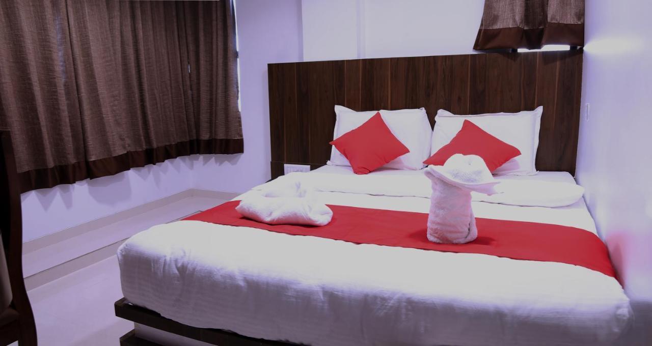 Hotel Apple Inn นาวีมุมไบ ภายนอก รูปภาพ