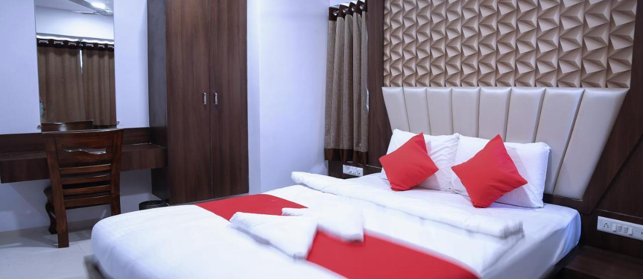 Hotel Apple Inn นาวีมุมไบ ภายนอก รูปภาพ