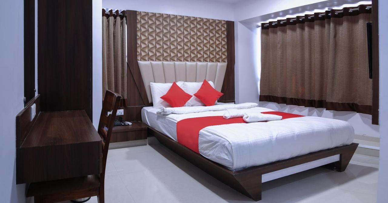 Hotel Apple Inn นาวีมุมไบ ภายนอก รูปภาพ
